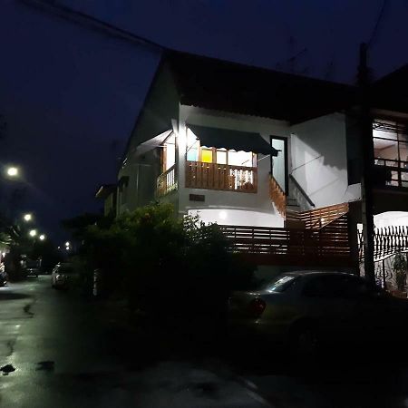 A & P House Apartamento Banguecoque Exterior foto